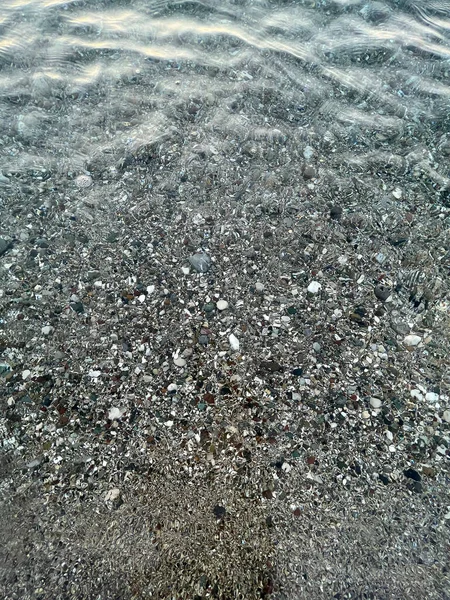 해안에 자갈들로 이루어진 — 스톡 사진
