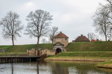 Tarihi Kastellet Kale Kompleksi, Kopenhag, Danimarka 'ya Giriş Köprüsü, 16 Nisan 2018