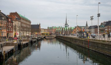 Nyhavn Bölgesinde Tarih Binaları ve Şehir Hayatı, Kopenhag, Danimarka Manzarası, 16 Nisan 2018