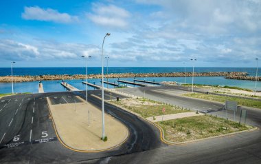 Okyanus Resifi Marina ve Limanı, Perth, Avustralya, 27 Mart 2020 Otoparkı ve Tekne Ramping İstasyonu