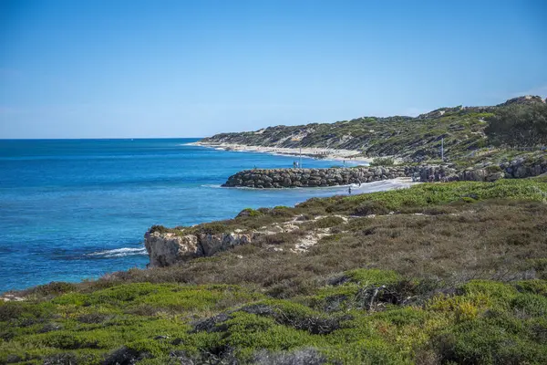 Sahne Kıyı Manzarası Kayalar, Kayalıklar ve Burns Sahili Hint Okyanusu, Joondalup Şehri, Batı Avustralya, 11 Nisan 2020