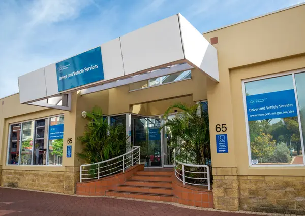 Sürücü ve Araç Hizmetleri Bina Dış, Joondalup, Batı Avustralya, 4 Nisan 2020