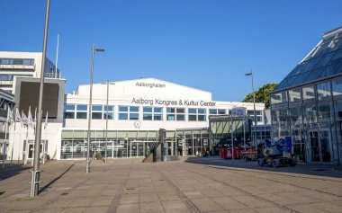 Açık Güneşli Bir Gün Konferans ve Kültür Merkezi Binası, Aalborg, Danimarka, 16 Temmuz 2018