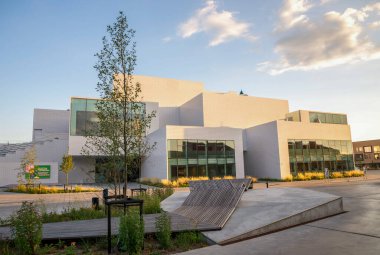 LEGO House with Artistic Boardwalk in Front, Billund, Danimarka Modern Mimari Binası, 18 Temmuz 2018