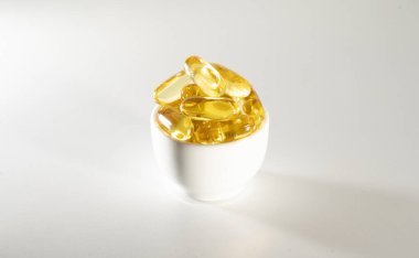 D vitamini, omega 3, omega 6, gıda takviyesi, balık yağı, A vitamini, E vitamini, keten tohumu yağı..