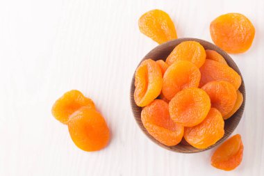 Kavanozda kurutulmuş kayısı.. 