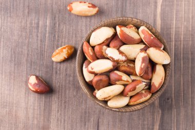 Kabın içinde Brezilya fındık. 