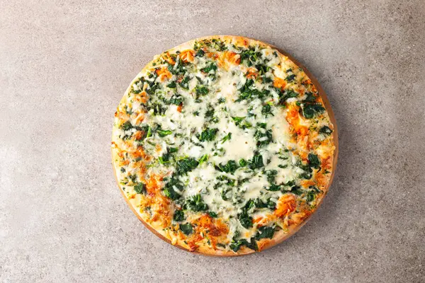 Vegetariánská Pizza Špenátem Rukolou Pestem Sýrem Parmezánem Italská Kuchyně Stock Obrázky