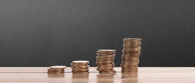 Ticari grafiği olan para yığını, mali yatırım kavramı