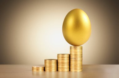 Ticari grafiği olan para yığını, mali yatırım kavramı