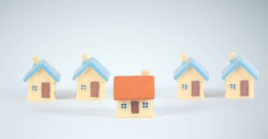 Burada Ev Modeli Küçük Boyut Konut Yapısı, Ev İş Konseptleri, İş Yaklaşımları ve Finans, Bankacılık ve Yatırım alanlarında Başarı