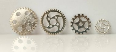 Mekanik vitesler ürün atölyesi fotoğrafçılık nötr arkaplan yakın plan mühendislik kavramları