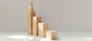 Tahtaya tırmanmak minimalist stüdyo kavramsal sanatın parlak çevrenin tepeden tırnağa perspektifini engelliyor