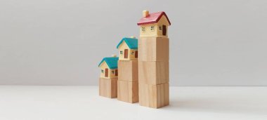 Ahşap ev oyuncakları ev içi oyun alanı yığınları eğitim içeriği minimalist tasarım perspektifi eğlence öğrenme konsepti