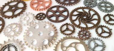 Karmaşık vitesler ve dişliler endüstriyel atölye düzenlemeleri yakın çekim mekanik ortam tepeden tırnağa görüntü mühendisliği kavramı