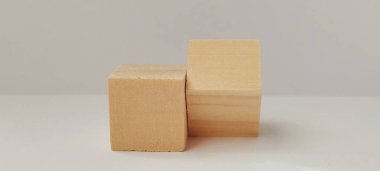 Ahşap bloklar hazırlamak zanaatkarlar atölye fotoğrafçılığı, asgari düzeyde yaratıcı süreç üzerinde çalışıyorlar.