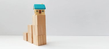 Yaratıcı ahşap blok ev yapısı minimalist tasarım kapalı bina oyuncağı üst yapı oyuncu görünüm konsepti