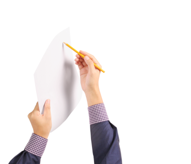 Bir el, sanatsal ifadenin ve yaratıcılığın güzelliğini kapalı mekan ortamında ustalıkla gösteren kağıt üzerine resim çizer..