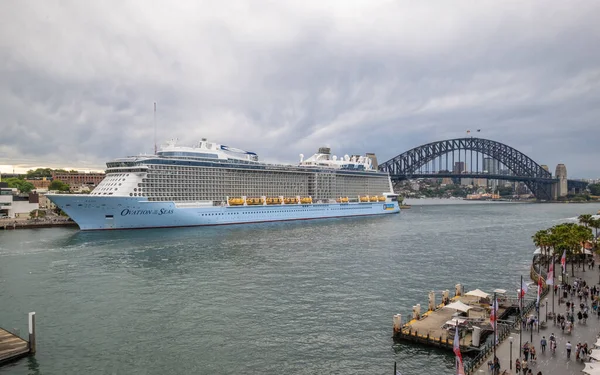 Circular Quay Sydney Australia 7Th December 2022 Κρουαζιερόπλοιο Εορτασμός Των Εικόνα Αρχείου
