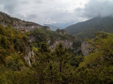 İspanya, Huesca 'daki Revilla bakış açısından Escuain geçidi.