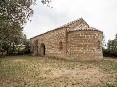 Basküler inzivaya çekildi. Ortaçağ yerleşimlerinde veba ve Roma 'ya özgü yapılar yüzünden birçok yangın söndürüldü.
