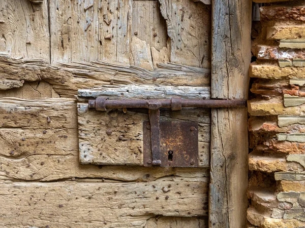 Dřevěné Okno Zámkem Zámkem — Stock fotografie