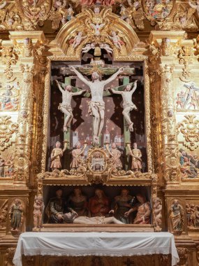 BOLEA HUESCA ARAGON İSPANI. Gotik kolej kilisesi. İspanya 'nın Aragon eyaletindeki Bolea kasabasındaki Santa Mara Belediye Başkanı Kolej Kilisesi. Bolea kirazları