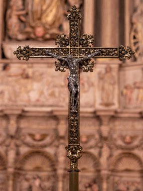 Eski bir haçın ayrıntıları