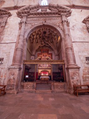 Barbastro Katedrali. SOMONTANO Katedrali 'nin Röportajcısı