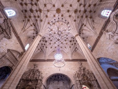 Barbastro Katedrali. SOMONTANO Katedrali 'nin Röportajcısı