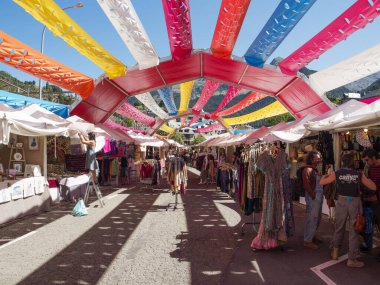 Güney Pireneler 'deki Sallent de Gallego' daki dünya pazarı. Güney Pireneler Festivali