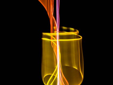 Siyah arkaplanda renkli neon ışık çizgileri. Parlak renklerde dönen soyut ışık yolları. Işık resminin bulanık hareketinin ormanları. Geceleri bulanık ışıklar. Kasıtlı kamera hareketi, ICM sahnesi