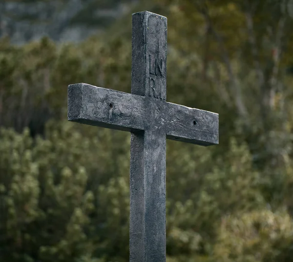 Деревянный Крест Горах Туристической Трассе — стоковое фото