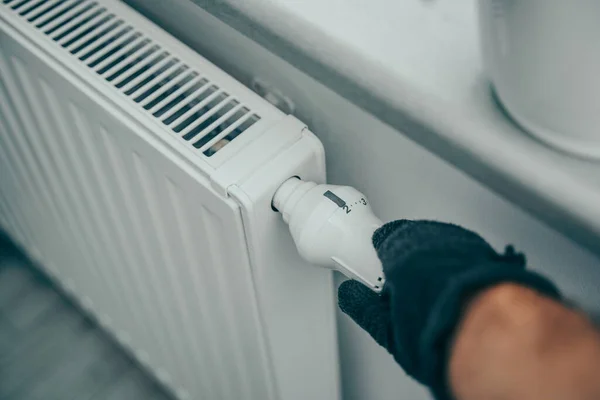 Μείωση Του Κόστους Θέρμανσης Στα Νοικοκυριά Κατά Διάρκεια Της Ενεργειακής — Φωτογραφία Αρχείου