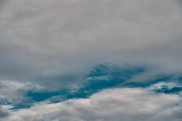 Yazın Gökyüzünde Beyaz Bulutlar Bulut Manzarası Arka Planı Klim Değişikliği — Stok fotoğraf
