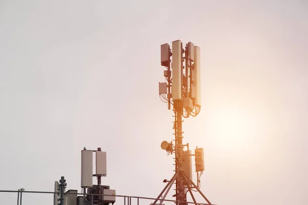 Macro Base Station Telecommunication Tower Lte Advanced Cellular Radio Network — Stock Photo, Image