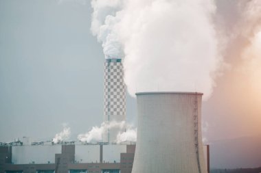 İkiz nükleer güç birikintileri yükseliyor. Avrupa 'da bir enerji santrali.