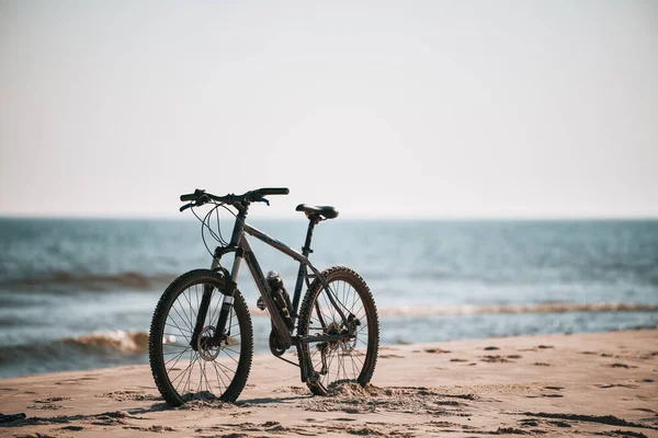 2023 Polónia Mar Báltico Europa Bicicleta Moderna Praia Vida Férias — Fotografia de Stock