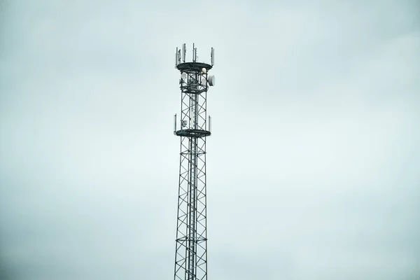 Zellenturm Ländlicher Landschaft Gemeinschaften Mit Und Netzen Verbinden Lte Internetmast — Stockfoto