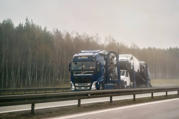 2023 Europa Duitsland Bestelwagen Europese Snelweg Semi Vrachtwagen Met Een — Stockfoto