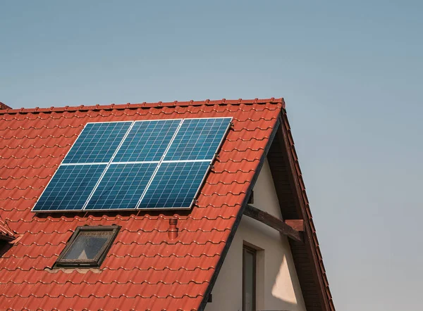 Colheita Sol Geração Energia Sustentável Com Sistemas Solares Fotovoltaicos Uma — Fotografia de Stock