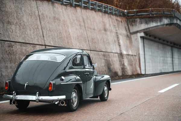 Epocă European Beauty Motion Albastru Oldtimer Coupe Viteză Lungul Autostrăzii — Fotografie, imagine de stoc