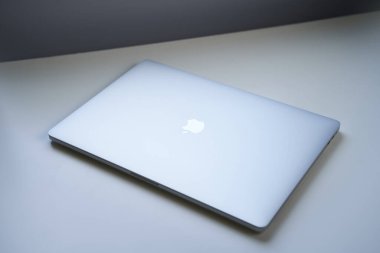 06.09.2023 Polonya Avrupa. Retina ekranlı 16 inç MacBook Pro. Yüksek Performans MacOS Laptop