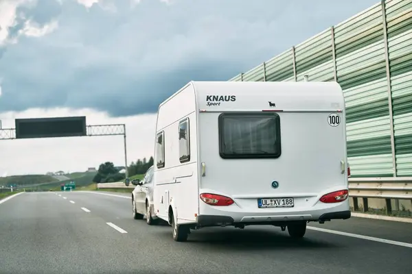 2023 Polonia Europa Caravana Carretera Rving Autocaravana Estilo Vida Viajes — Foto de Stock