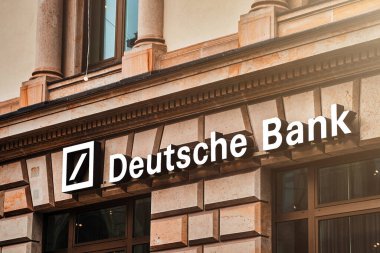 Avrupa, Hamburg - 21.11.2023 Deutsche Bank dış kısmı. Deutsche Bank AG bir Küresel ve Avrupa Finans Kurumu. Deutsche Bank Alman Ekonomi ve İş Dünyasını temsil ediyor. Şirket ve Ticari