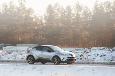 Her macera için spor ve lüks bir SUV. Bu araba en iyi tasarım ve teknolojiyi birleştirerek size rahat ve güçlü bir yolculuk sunuyor..