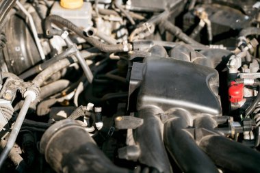 6 silindirli boksör motorunun servisi ve onarımı