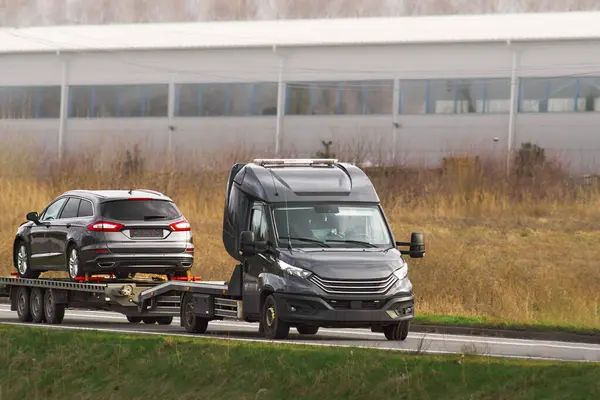 Flatbed Truck Taşımacılık Araca Güvenli Zarar Verdi