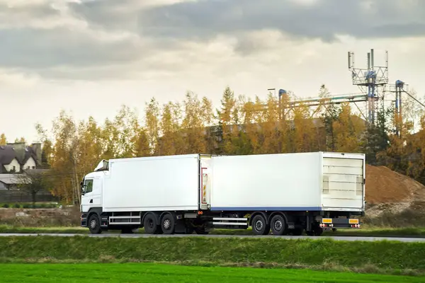 Yarı kamyon taşımacılığı ile kalite ve müşteri memnuniyeti