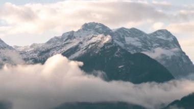 Karla kaplı Hochkonig Alpleri 'ne Akşam İndi